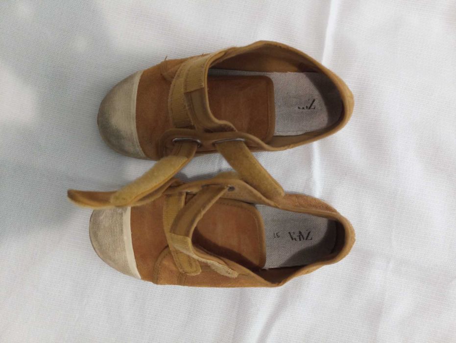 Tenis camurça Camel Zara 31
