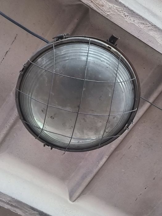 Lampa industrialna, lampa loft, przemysłowa, z czasów PRL