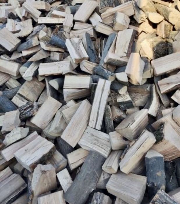 Колоті дрова твердої породи і обрізки