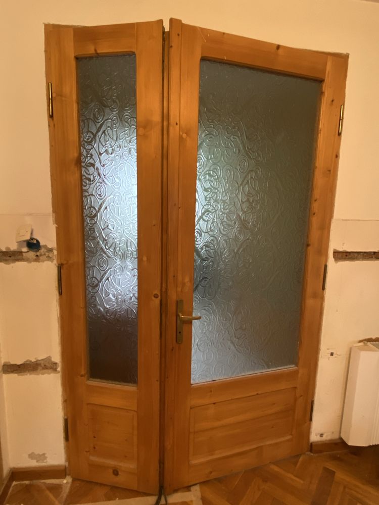 Drzwi drewniane dwuskrzydlowe