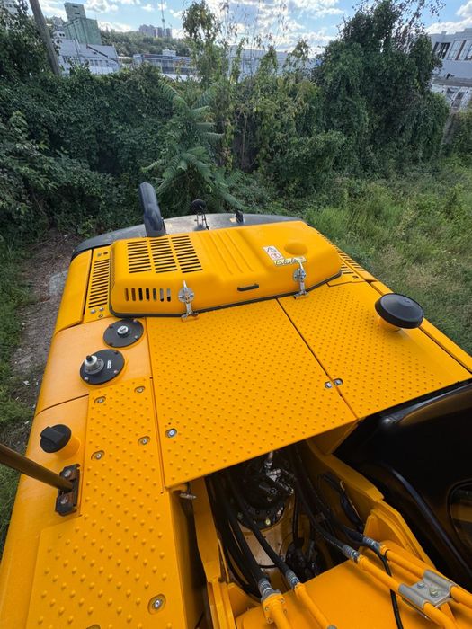 продам jcb 220 2021 года