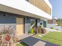Moradia de Luxo T3+1 Contemporânea - Sobreda, Margem Sul de Lisboa