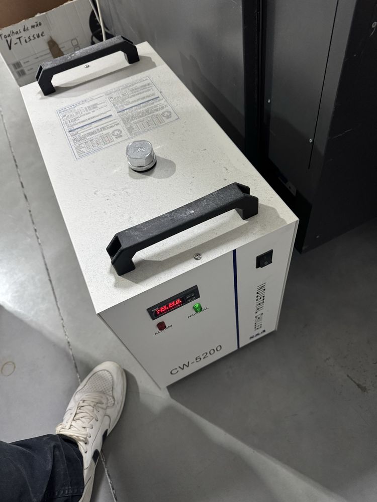 Maquina corte laser p/textil 2 cabeças camera continuo