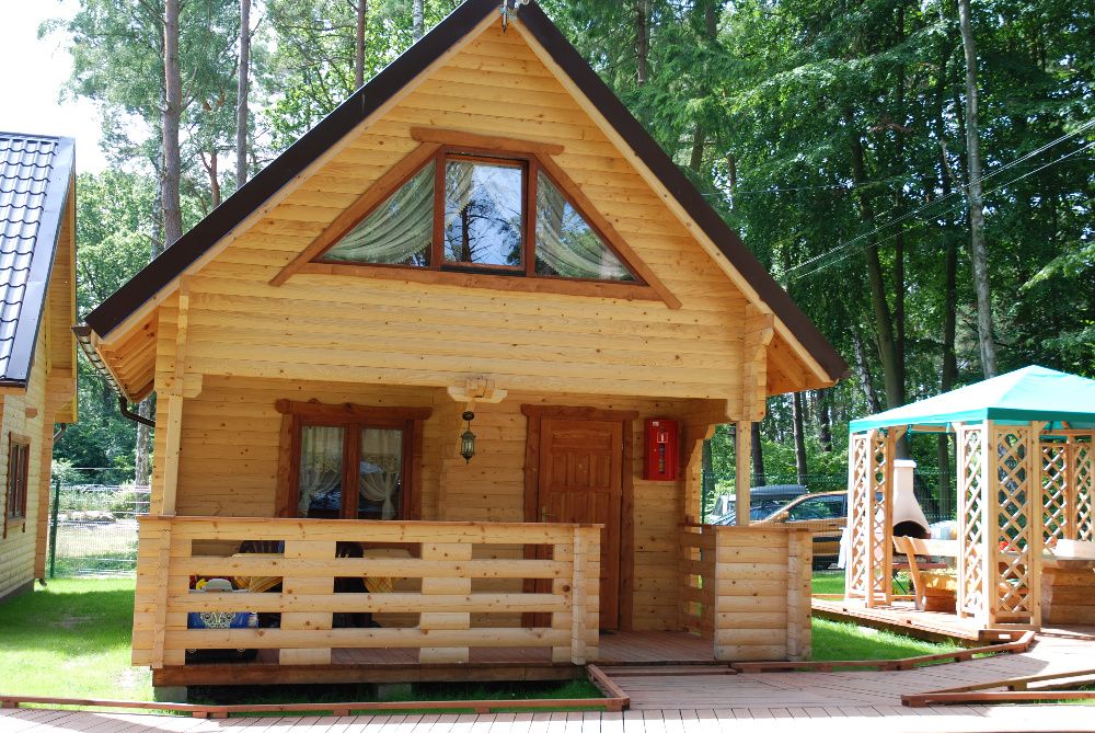 Domki z BALI nad Morzem. POBIEROWO Noclegi i Wczasy.