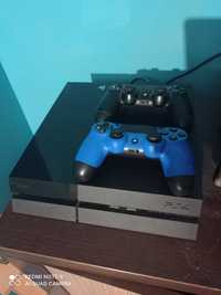 Sprzedam PS4 , dwa pady