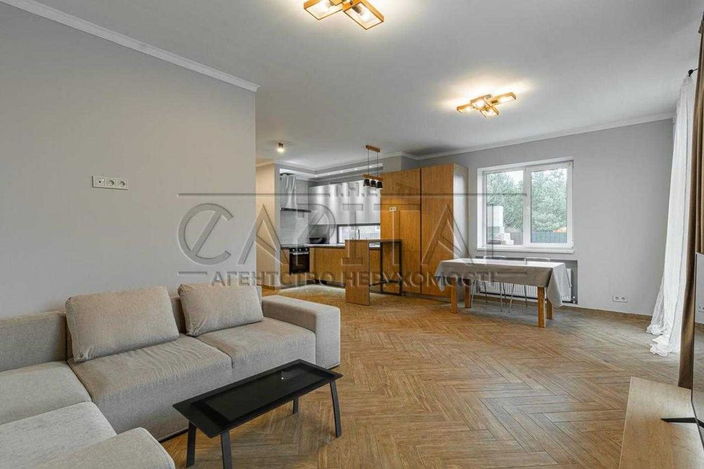 Продажа Дома! с Бассейном ! большая территория Киев