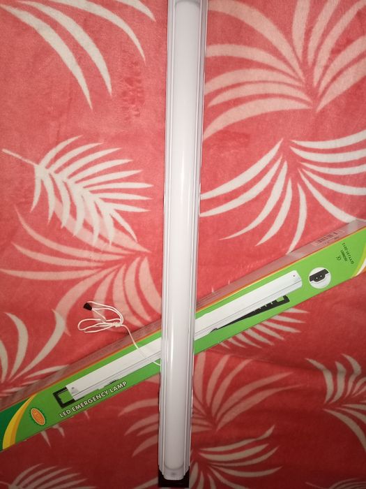 Лампа светодиодная новая