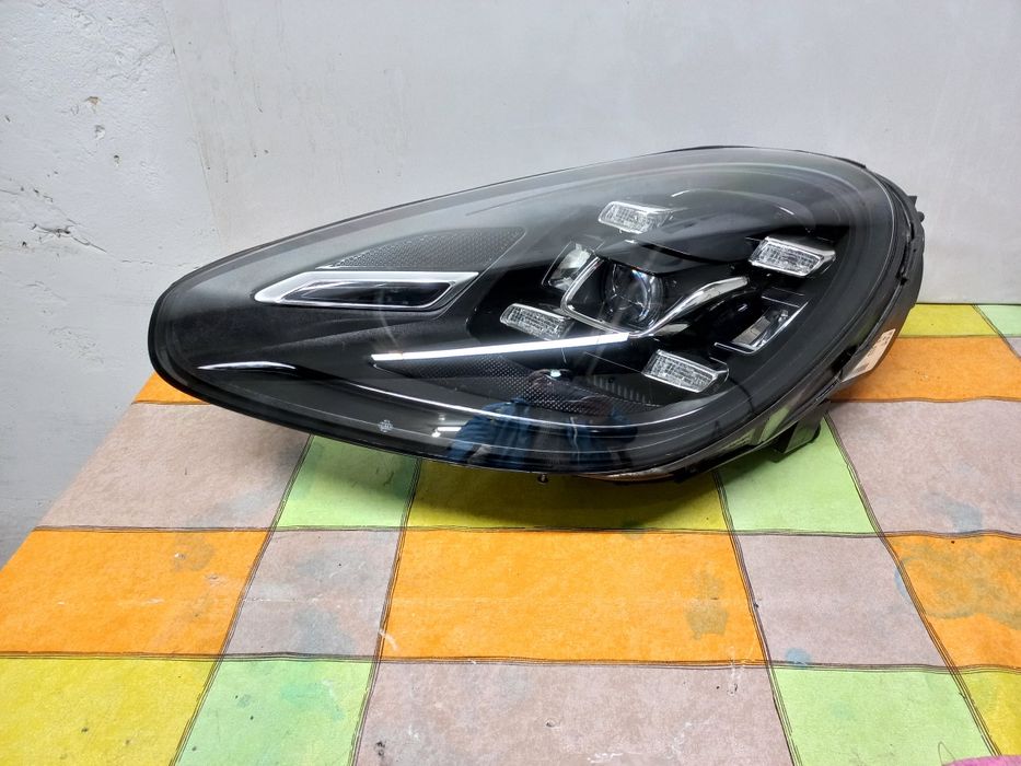 Ремонт Автомобільних Фар, Замена би лед линз, полірування з плівкой