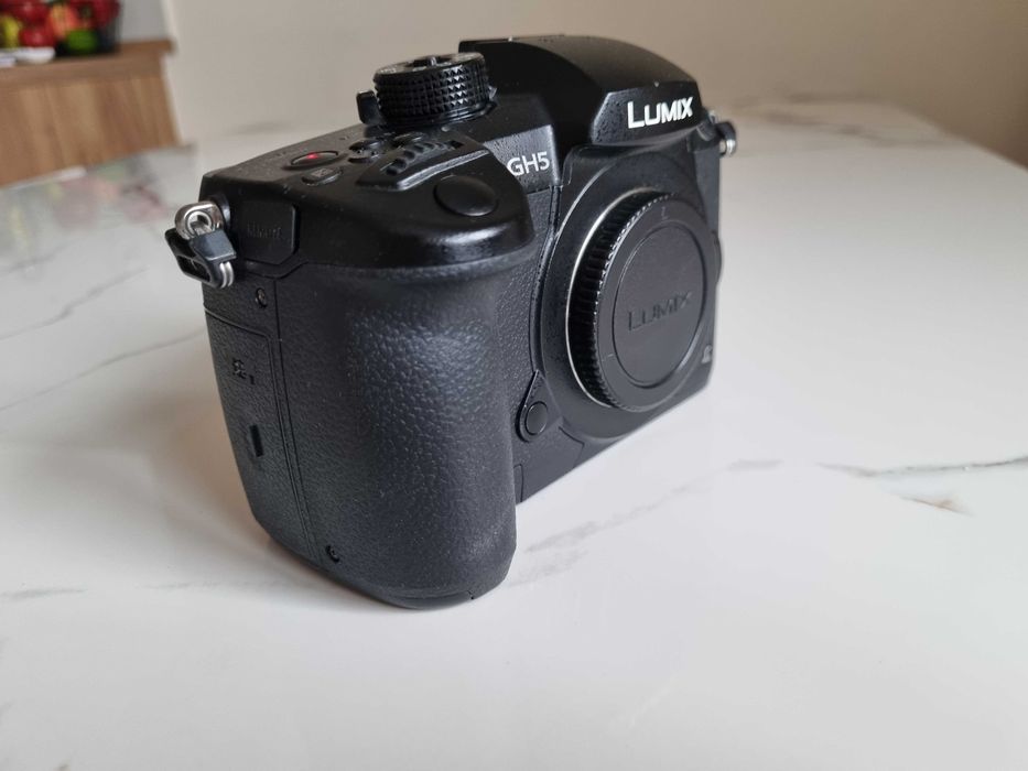 Panasonic Lumix GH5 Body + V-LOG | Idealny Stan, Gotowy Zestaw