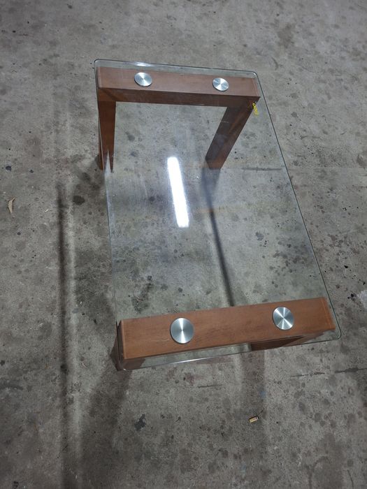 Szklane ławy do salonu