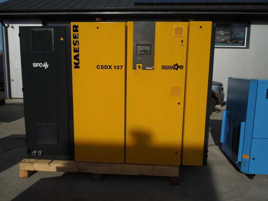 Sprężarka śrubowa KAESER CSDX137 maszyna z falownikiem chłodzona ciecz
