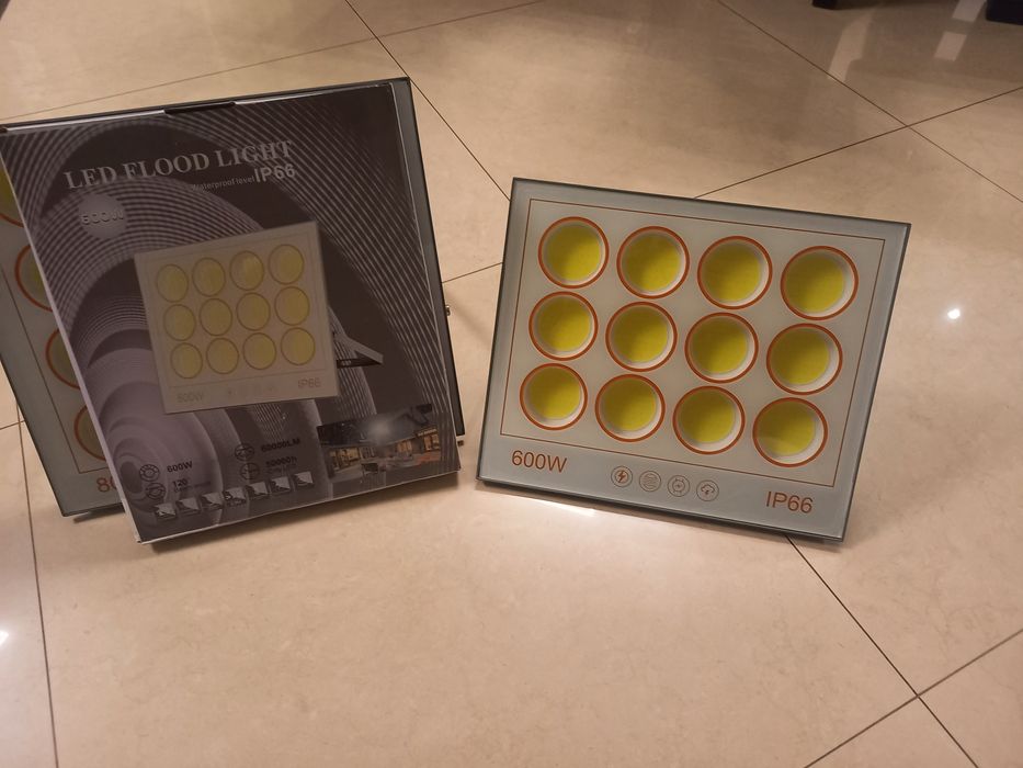 Lampa Halogen 600w naswietlacz