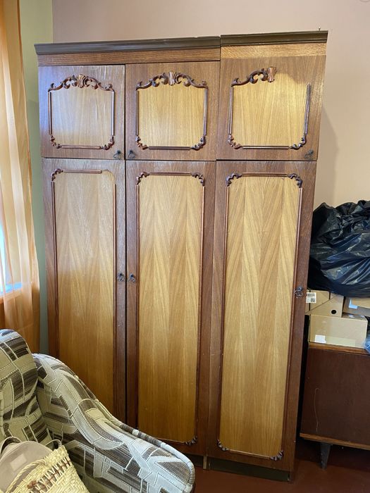 Шкаф одежный б у