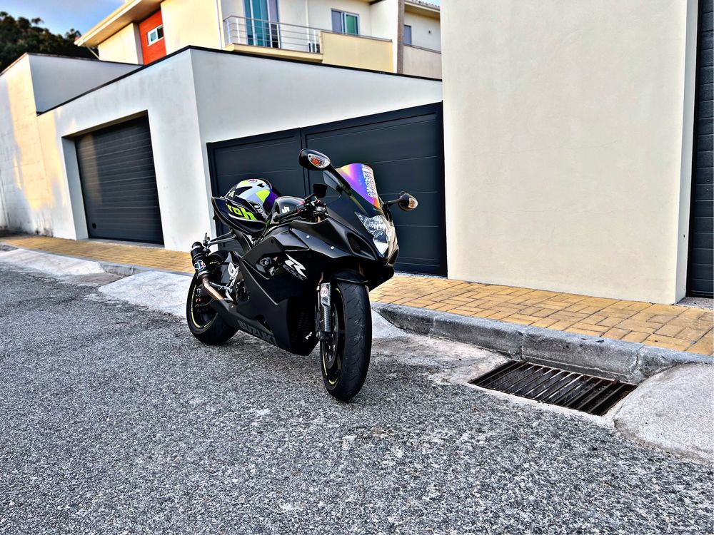 Suzuki gsxr 1000 k6 vendo ou troco