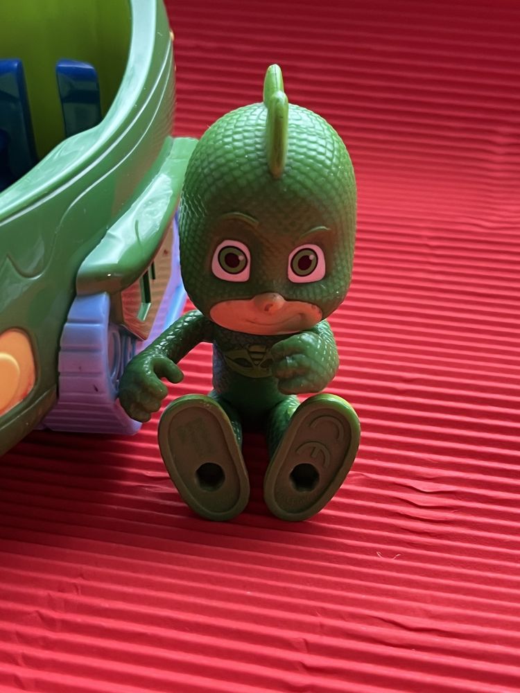 PJ Masks Pojazd Geko z figurką Geko