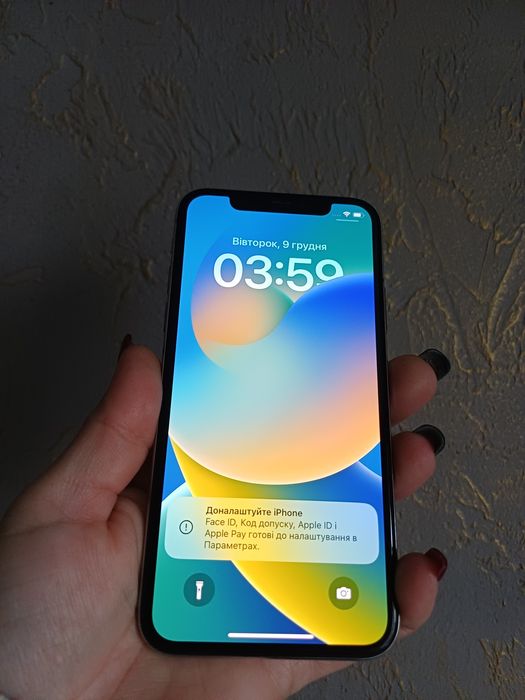 IPhone X (10)64gb,