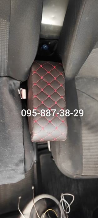 Подлокотник Рено трафик Renault traffic строчка всех цветов