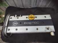 Клапанна кришка Opel Vectra B 1.8/2.0 Omega B X18XE/X20XEV 90501943