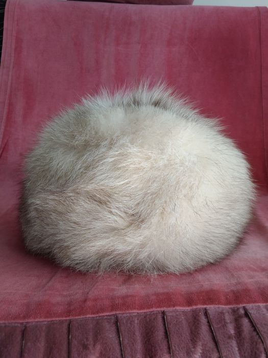 Czapka damska z lisa