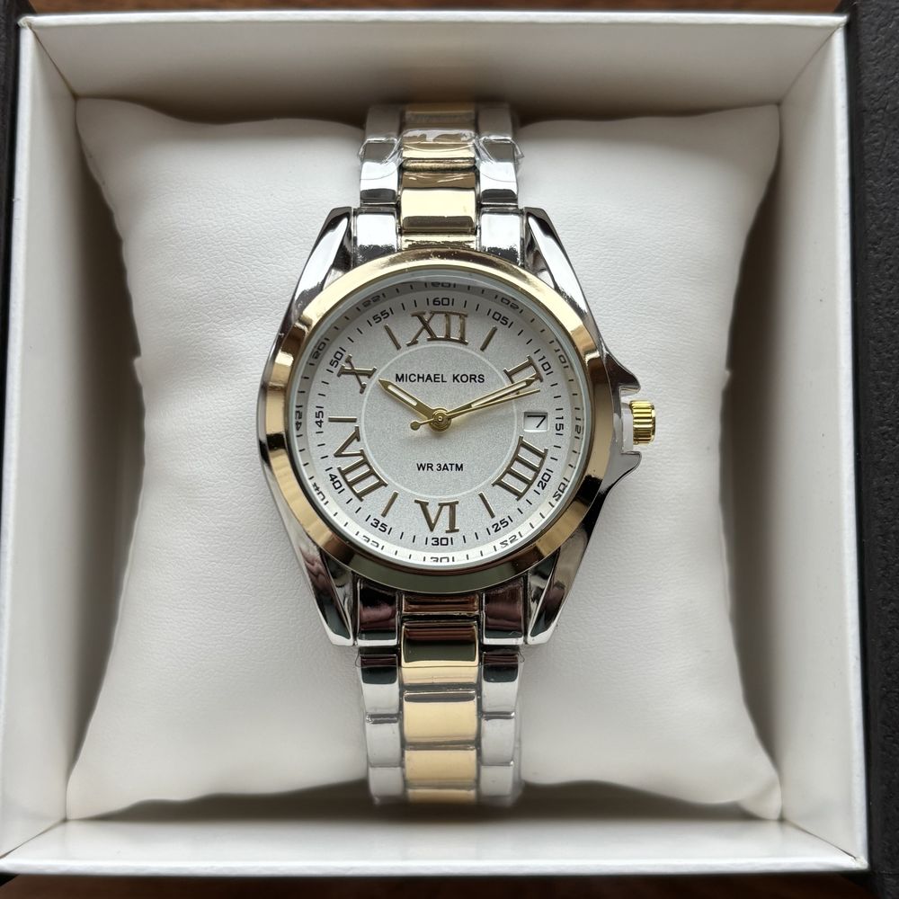 Жіночий годинник Michael Kors на браслеті комбінованого кольору