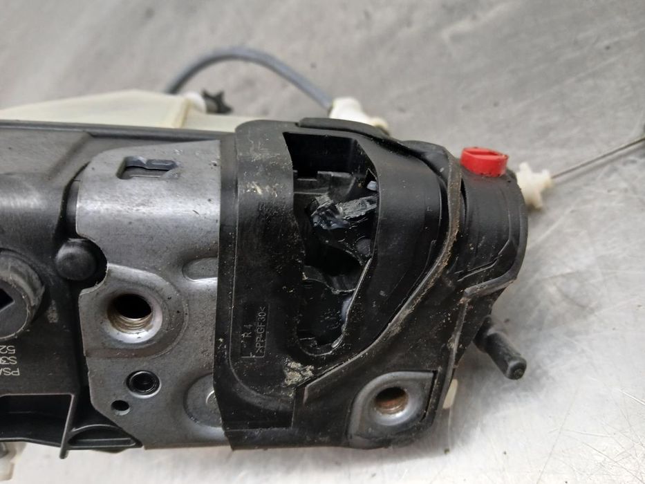 Fechadura / fecho porta trás direito PEUGEOT 2008 II (U_)