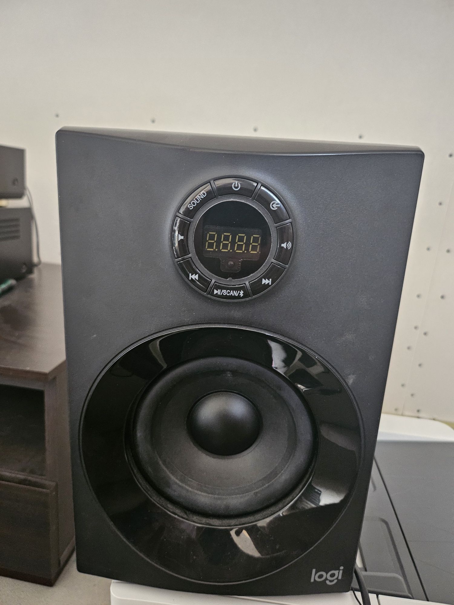 Zestaw głośników logitech 5.1 Z607