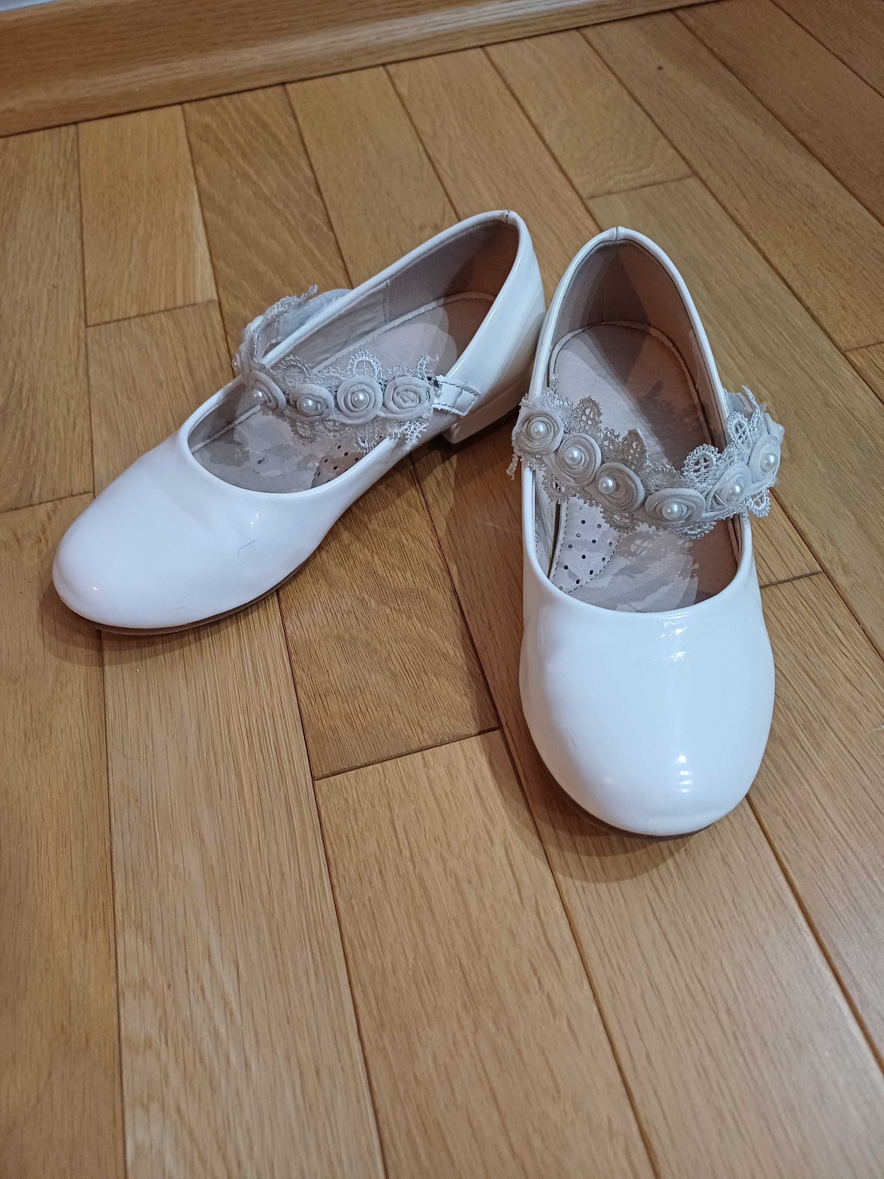 Buty komunijne dla dziewczynki r.33