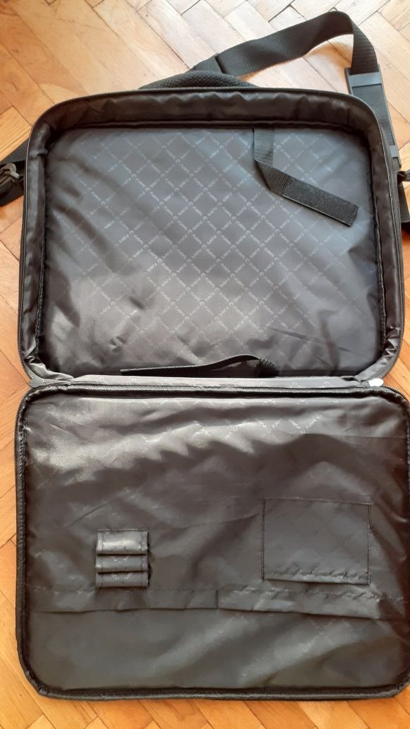 Torba na laptopa nie zniszczona
