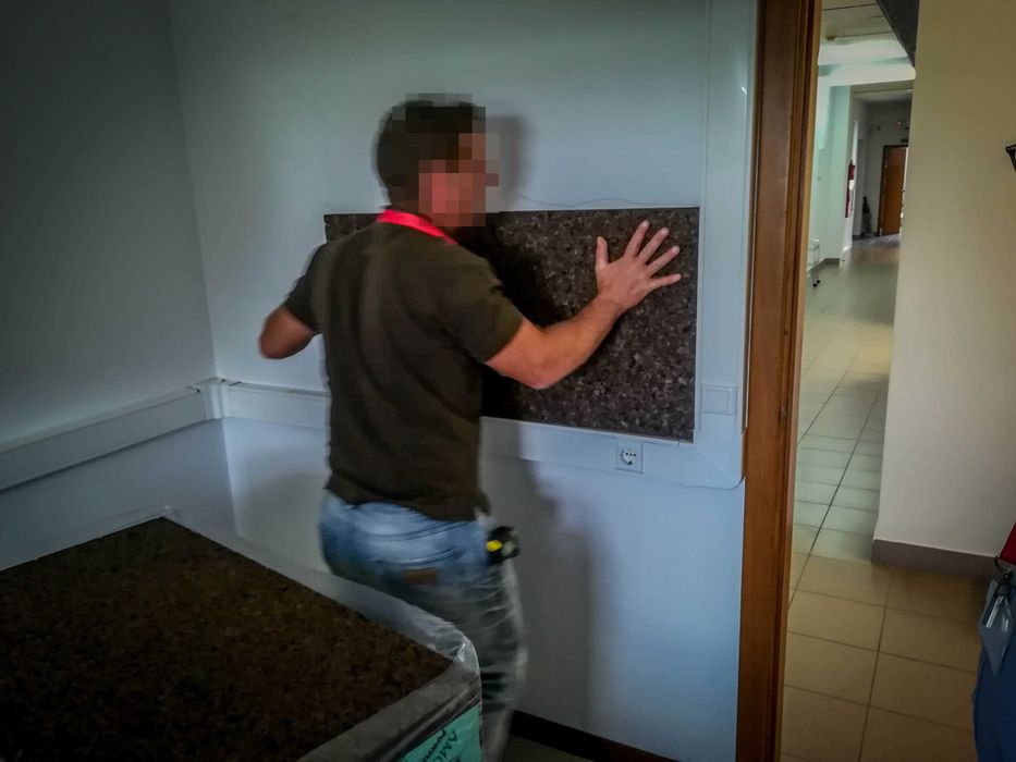 Aglomerado Negro de Cortiça na Construção