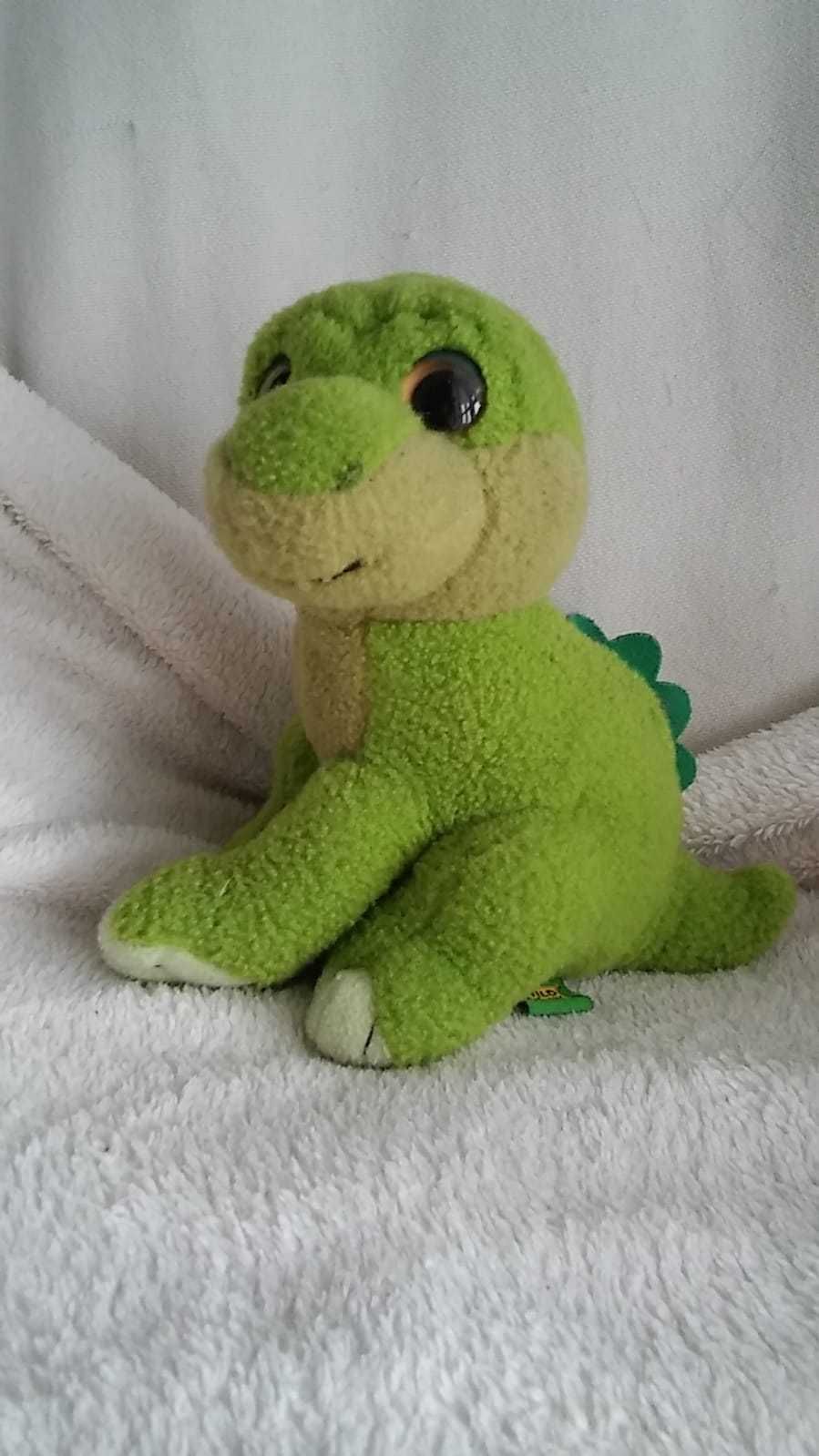 Maskotka zielony pluszowy dinozaur 18cm Wild Republic smok duże oczy