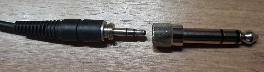 Słuchawki profesjonalne, nauszne AKG K72