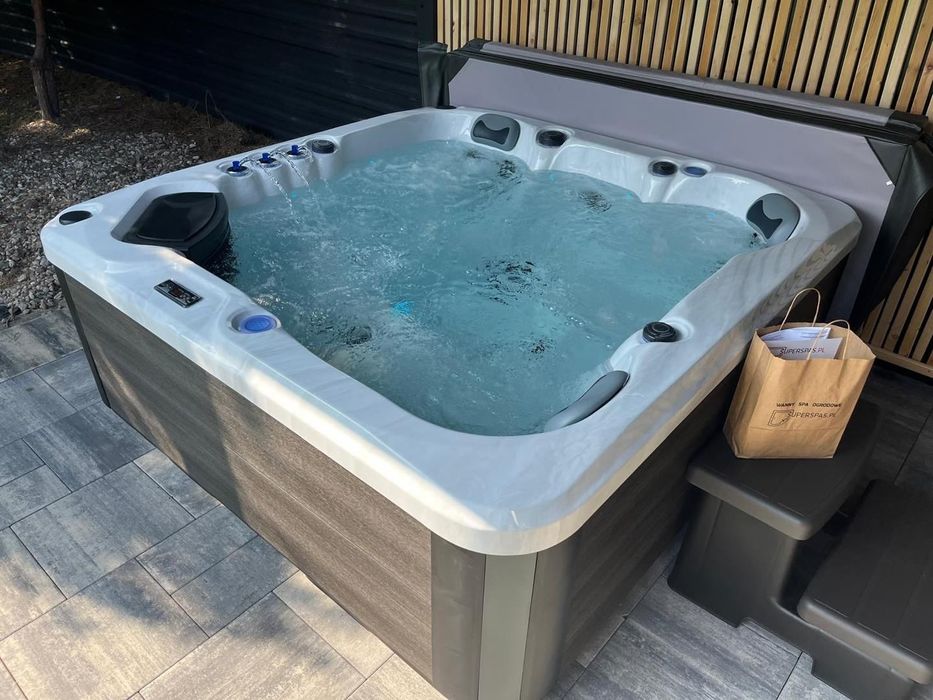 Jacuzi całoroczne Alicante PlatinumSpas 5os Fontanna Gecko 2leżanki