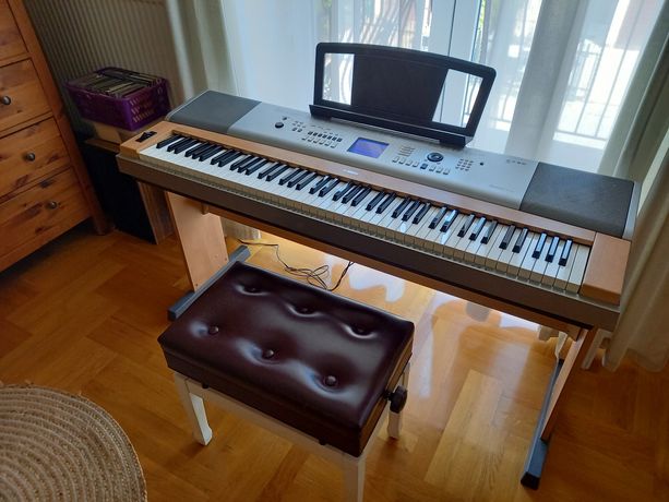 Pianino Yamaha Portable Grand DGX-630