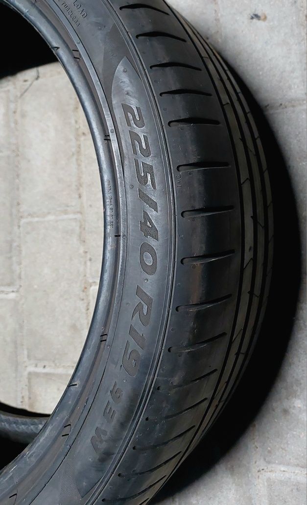 Dwie opony letnie Pirelli 225/40 R19  2019 rok !!