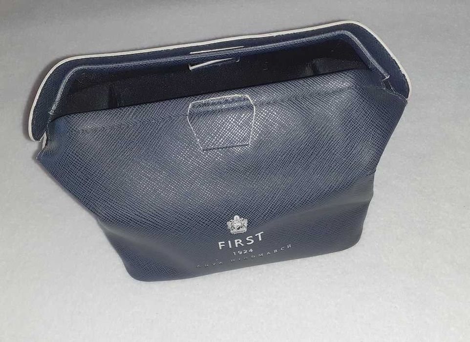 Giorgio Armani. Menard. Anya Hindmarch. Anna Grace,London. Косметички.