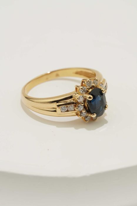 Złoty pierścionek z brylantami 0.32 ct