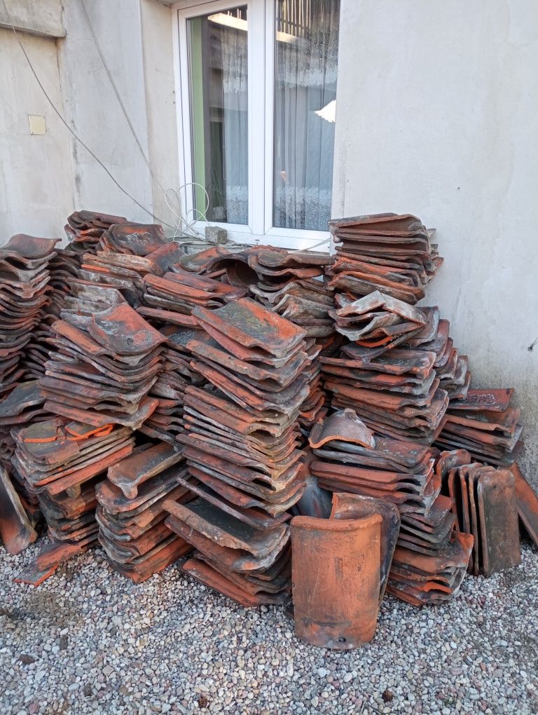 Sprzedam dachówke około 600 sztuk