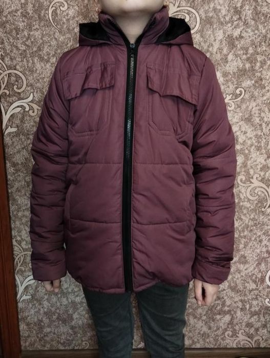Куртка на дівчинку