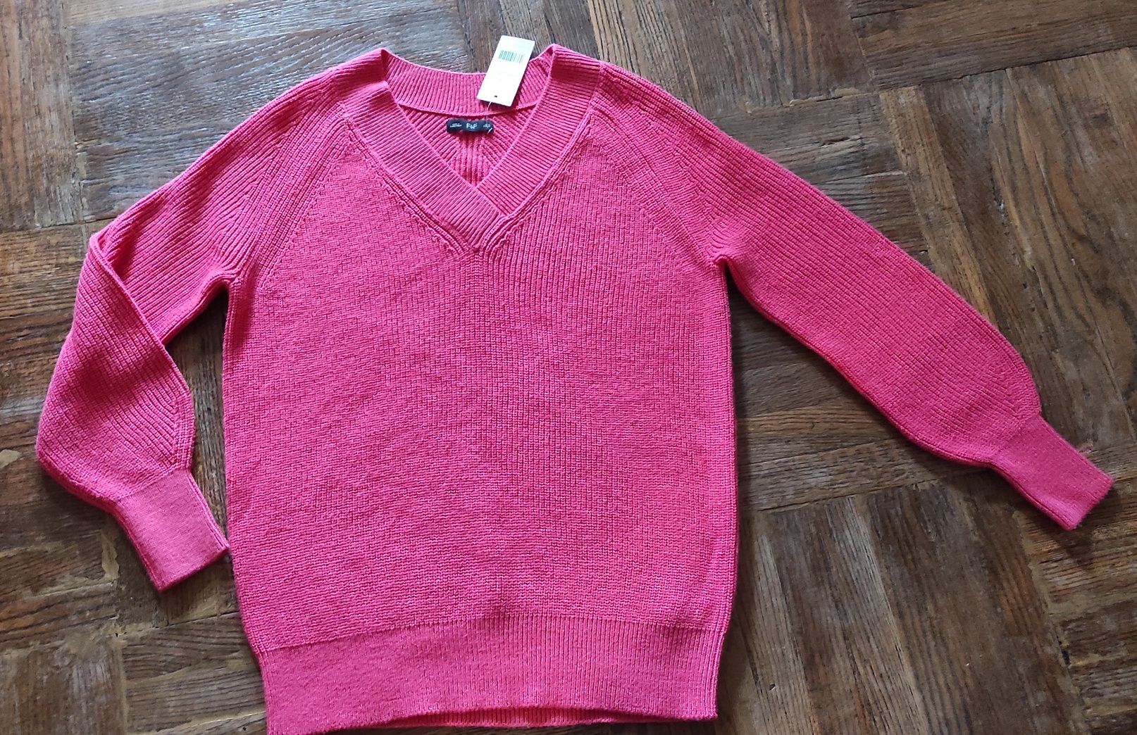 Шикарный новый свитер М-Л