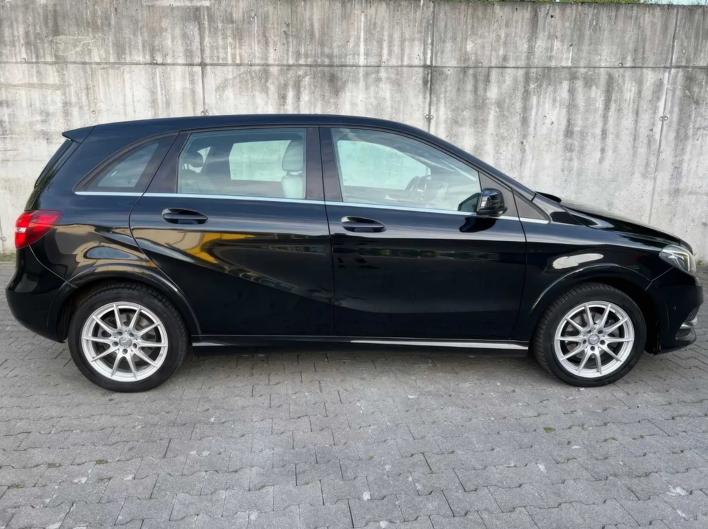 Mercedes-Benz B 200 2016