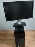 Komputer z monitorem obracanym