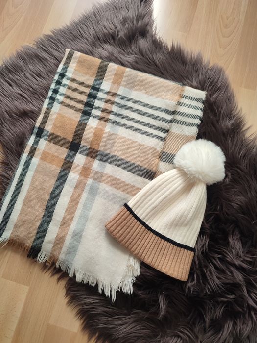 Komplet szalik i czapka Nine West