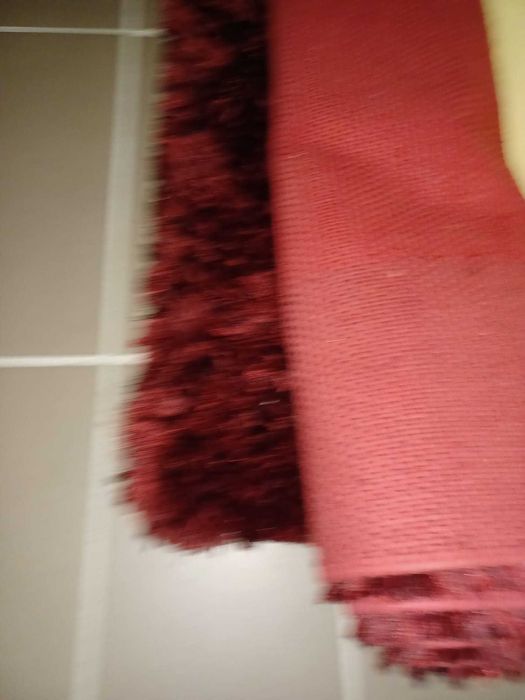 2 Carpetes sala cor vermelha