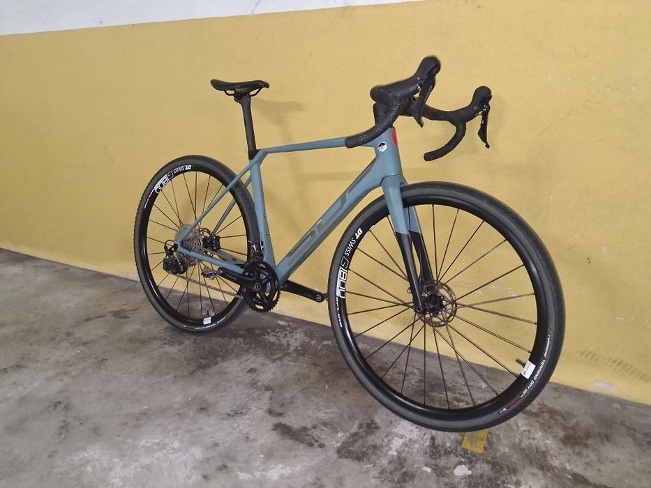 Bicicleta Gravel  superior X-road GR carbono