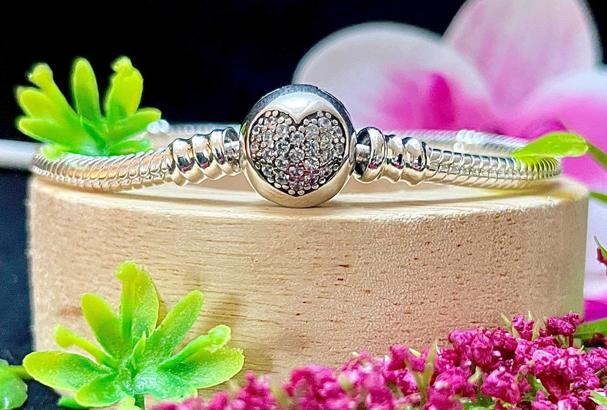 Bransoletka damska Pandora moments do charms s925