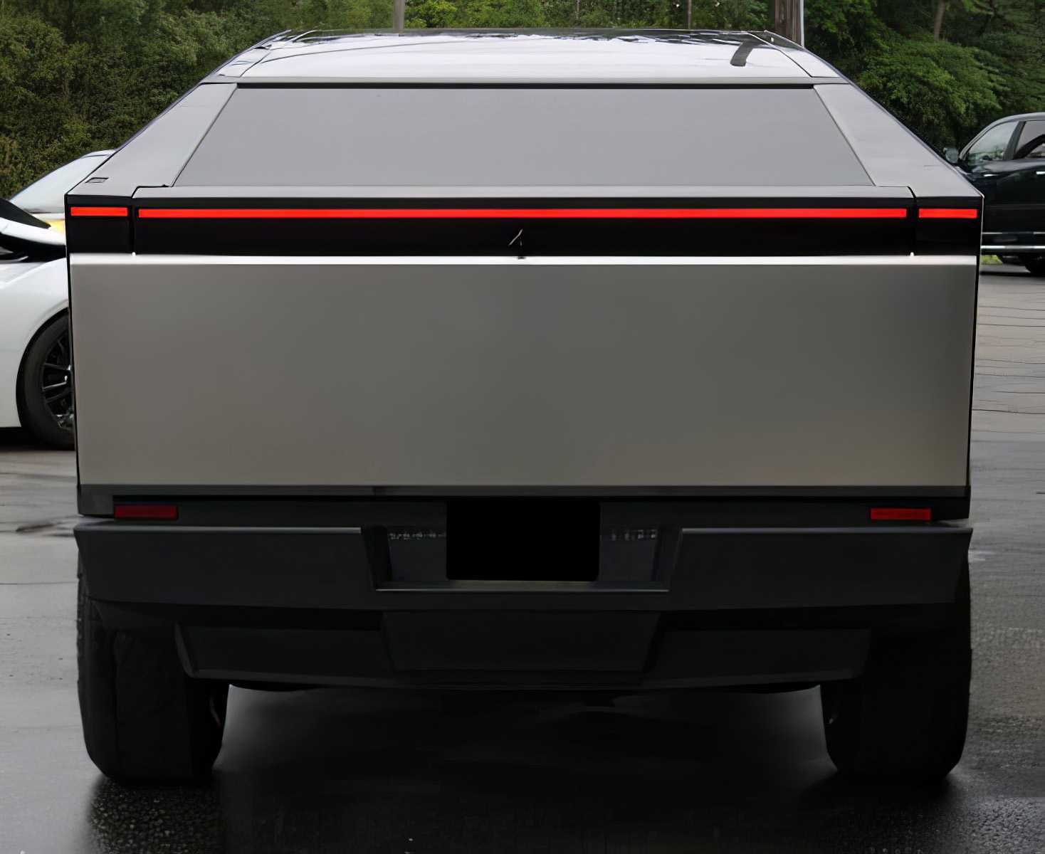 2024 Tesla Cybertruck Cyberbeast