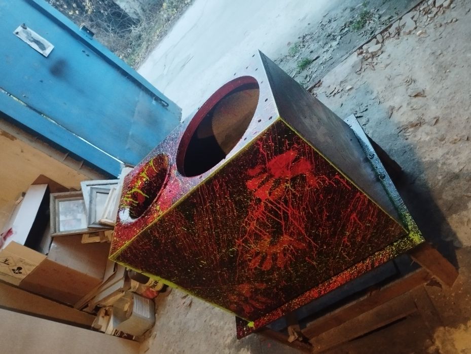 Короб, сабвуфер,динаміки