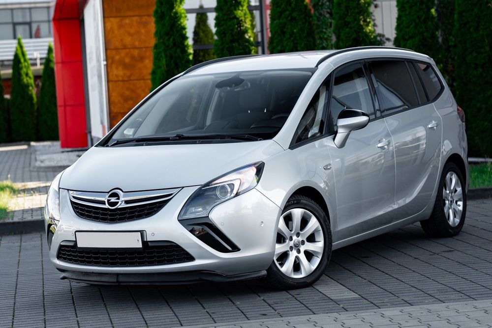 Opel Zafira 1.4T 7osobowa Kamera Navi Martwe Pola Serwis ASO!