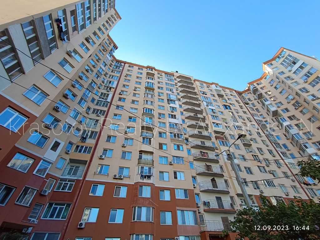 ЖК Радужный: продам уютную солнечную квартиру в новом доме на Таирова!