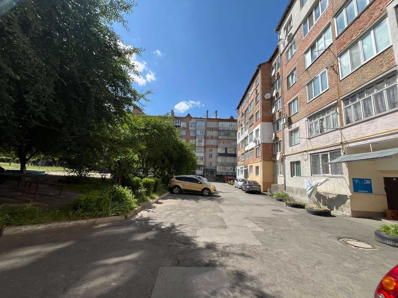 Двокімнатна квартира в новому цегляному будинку  Виставка